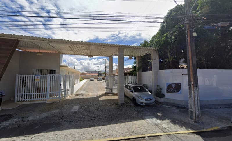 Foto 1 de 4: Casa em leilão em Aracaju - SE — LOTE 001 CASA - CONDOMÍNIO COSTA AZUL - BAIRRO FAROLÂNDIA - ARACAJU/SE