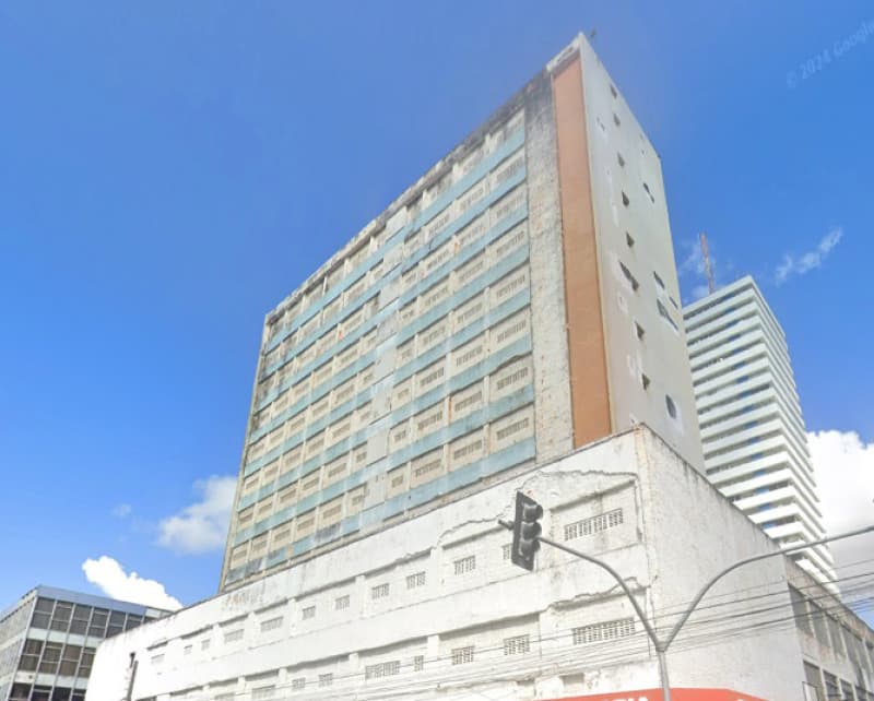 Comercial em leilão em Aracaju - SE — LOTE 001 SALA - EDIFÍCIO HOTEL PALACE DE ARACAJU - PRAÇA GENERAL VALADÃO - ARACAJU/SE