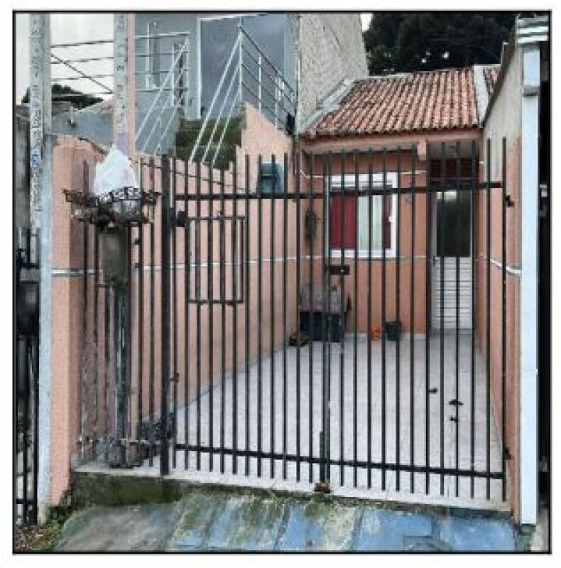 Casa em leilão em Curitiba - PR — LOTE 218 CASA - CURITIBA/PR