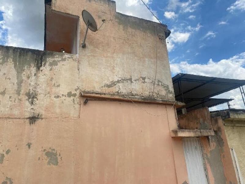 Casa em leilão em Nova Iguaçu - RJ — LOTE 274 CASA - NOVA IGUACU/RJ