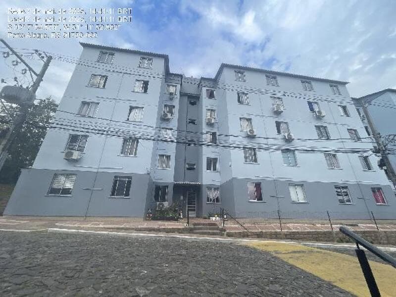 Apartamento em leilão em Porto Alegre - RS — LOTE 400 APARTAMENTO - PORTO ALEGRE/RS