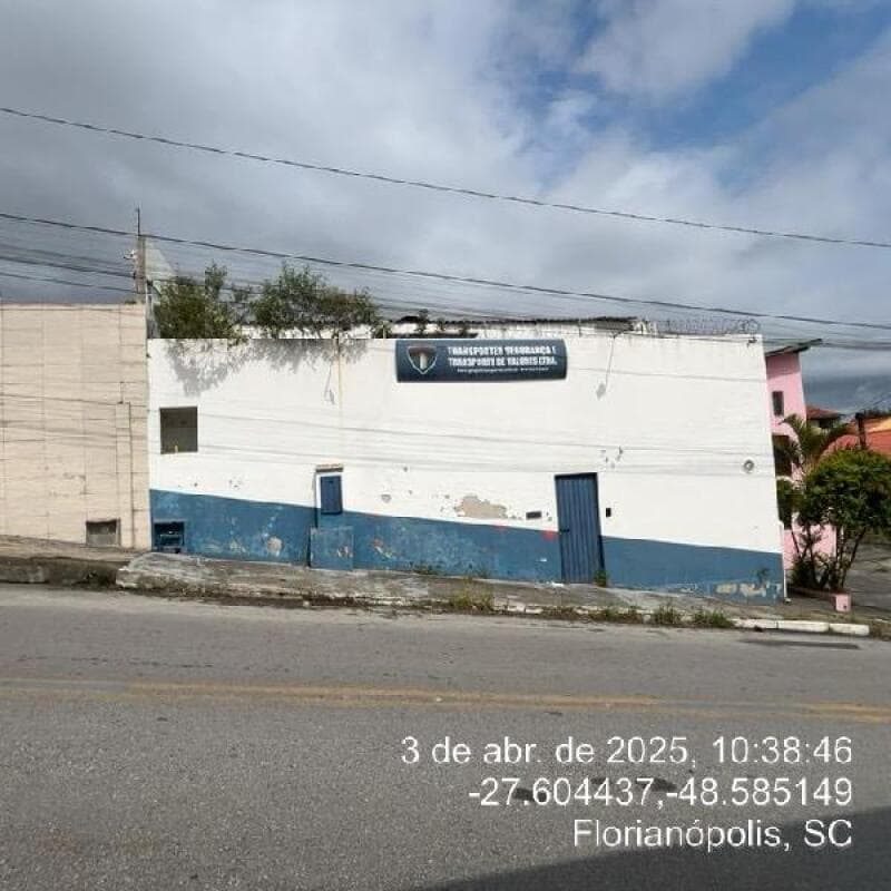 Casa em leilão em Florianópolis - SC — LOTE 424 CASA - FLORIANOPOLIS/SC