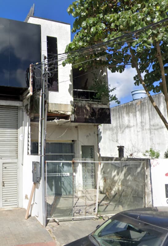 Foto 3 de 3: Comercial em leilão em Aracaju - SE — LOTE 001 IMÓVEL - PAVIMENTO TÉRREO - BAIRRO SIQUEIRA CAMPOS - ARACAJU/SE