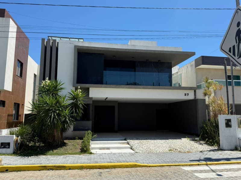 Foto 1 de 31: Casa em leilão em Aracaju - SE, bairro Zona de Expansão — LOTE 001 CASA - CONDOMÍNIO MARTA FERREIRA - BAIRRO ZONA DE EXPANSÃO - ARACAJU/SE