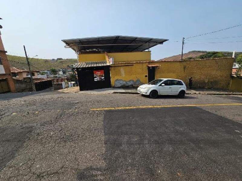 Casa em leilão em Juiz De Fora - MG, bairro Joquei Clube — LOTE 130 CASA - JUIZ DE FORA/MG