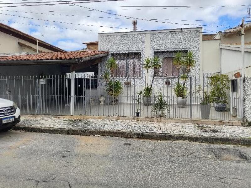 Casa em leilão em Taubaté - SP, bairro Jardim Russi — LOTE 565 CASA - TAUBATE/SP
