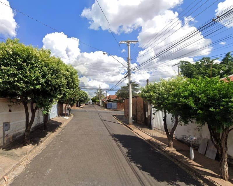 Foto 3 de 4: Terreno em leilão em São José Do Rio Preto - SP — LOTE 005 Direitos sobre lote de terreno com 200m2 e casa de 112,80m2 - Jardim Santo Antônio I | São