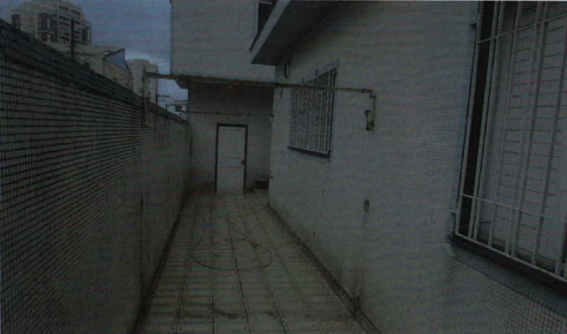 Foto 9 de 23: Casa em leilão em São Paulo - SP — LOTE 001 Casa de esquina com edícula no Tatuapé - Chácara Santo Antônio - SP
