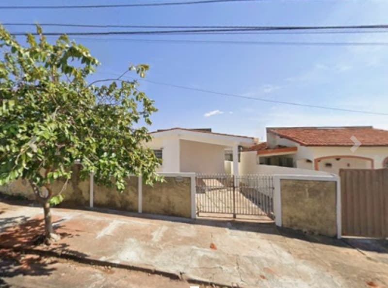 Terreno em leilão em Bauru - SP, bairro Jardim Olímpico — LOTE 002 Casa em terreno 300m2 na Rua Célio Palaro, Jd. Olímpico, Bauru-SP