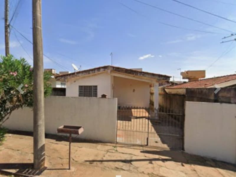 Terreno em leilão em Bauru - SP, bairro Jardim Olímpico — LOTE 003 Casa em terreno de 300m2 na Rua Célio Palaro, Jd. Olímpico, Bauru-SP
