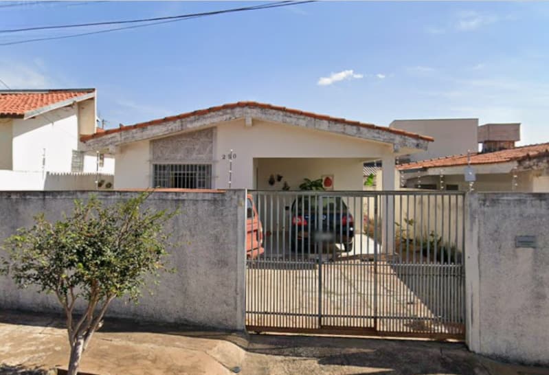 Terreno em leilão em Bauru - SP, bairro Jardim Olímpico — LOTE 004 Casa em terreno de 300m2 na Rua Rua Célio Palaro, Jd. Olímpico, Bauru-SP