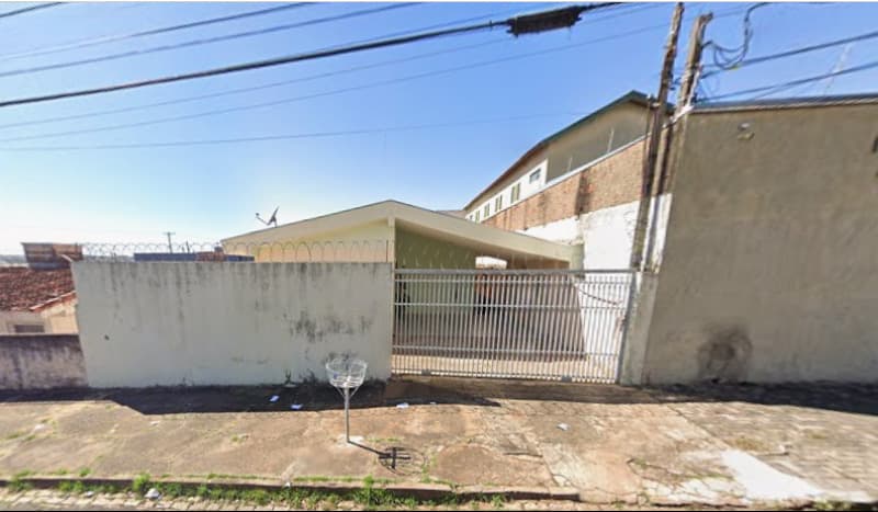Terreno em leilão em Bauru - SP, bairro Vila Industrial — LOTE 005 Casa em terreno de 220,00m2 na Rua Américo Zuiani, Vila Industrial, Bauru-SP