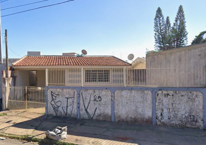 Terreno em leilão em Bauru - SP, bairro Vila Industrial — LOTE 014 Casa em terreno de 215,10m2 na Rua João Sotero Castro, Vila Industrial, Bauru-SP