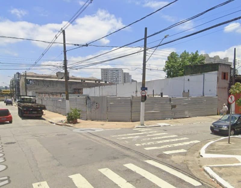 Foto 1 de 3: Terreno em leilão em São Paulo - SP, bairro Mooca — LOTE 001 Excelente terreno de 1.105,00 m2, para desenvolvimento imobiliário, e suas benfeitorias, no