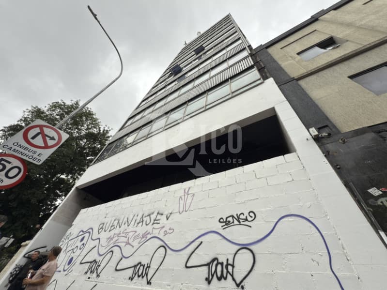 Foto 2 de 56: Comercial em leilão em São Paulo - SP — LOTE 001 Um prédio de 11 pavimentos