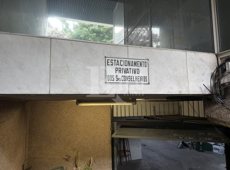 Foto 5 de 56: Comercial em leilão em São Paulo - SP — LOTE 001 Um prédio de 11 pavimentos