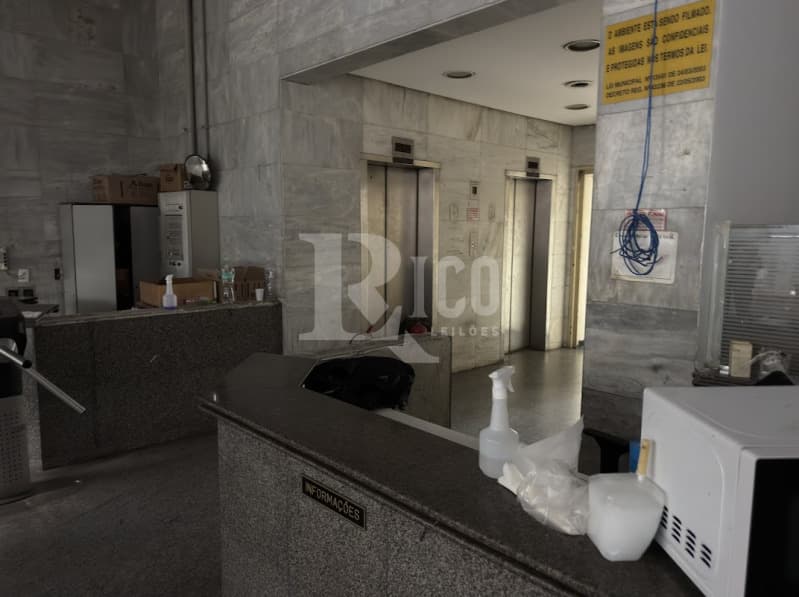 Foto 7 de 56: Comercial em leilão em São Paulo - SP — LOTE 001 Um prédio de 11 pavimentos