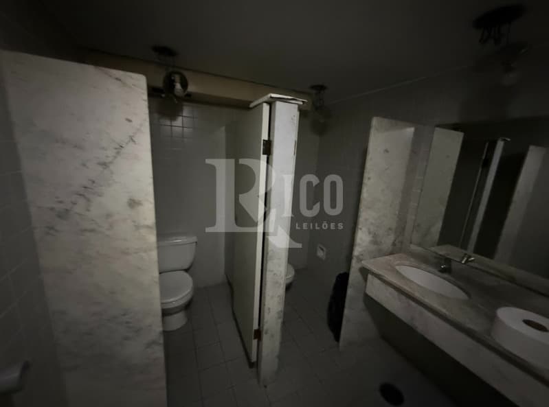 Foto 12 de 56: Comercial em leilão em São Paulo - SP — LOTE 001 Um prédio de 11 pavimentos