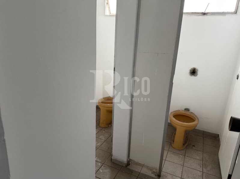 Foto 28 de 56: Comercial em leilão em São Paulo - SP — LOTE 001 Um prédio de 11 pavimentos