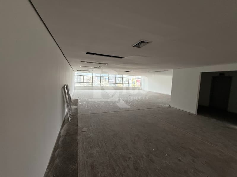 Foto 32 de 56: Comercial em leilão em São Paulo - SP — LOTE 001 Um prédio de 11 pavimentos