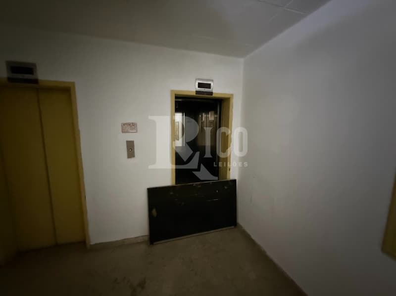 Foto 38 de 56: Comercial em leilão em São Paulo - SP — LOTE 001 Um prédio de 11 pavimentos