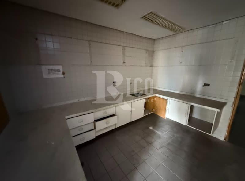 Foto 41 de 56: Comercial em leilão em São Paulo - SP — LOTE 001 Um prédio de 11 pavimentos