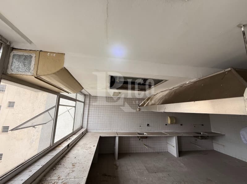 Foto 42 de 56: Comercial em leilão em São Paulo - SP — LOTE 001 Um prédio de 11 pavimentos