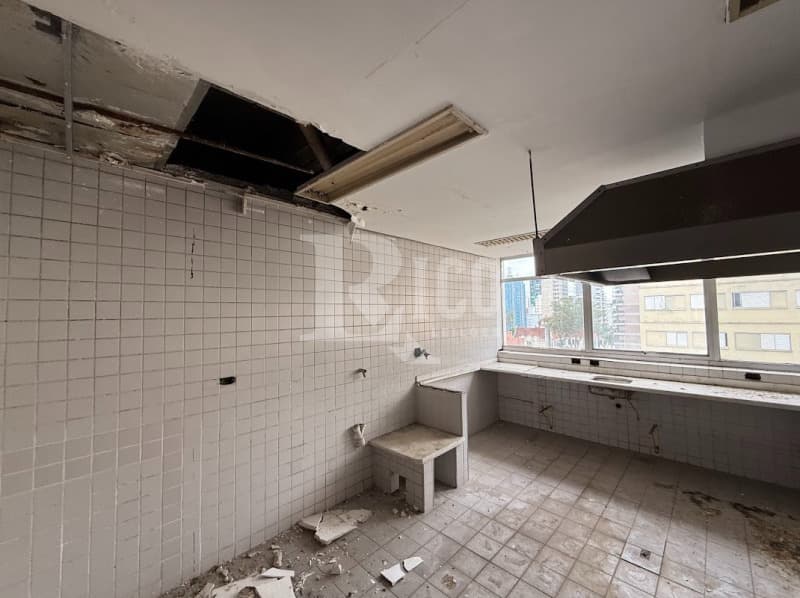 Foto 43 de 56: Comercial em leilão em São Paulo - SP — LOTE 001 Um prédio de 11 pavimentos