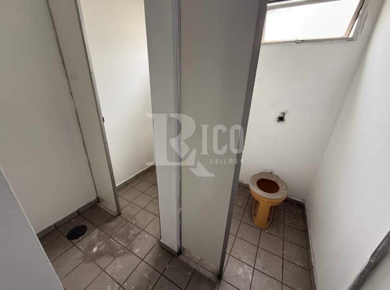 Foto 45 de 56: Comercial em leilão em São Paulo - SP — LOTE 001 Um prédio de 11 pavimentos