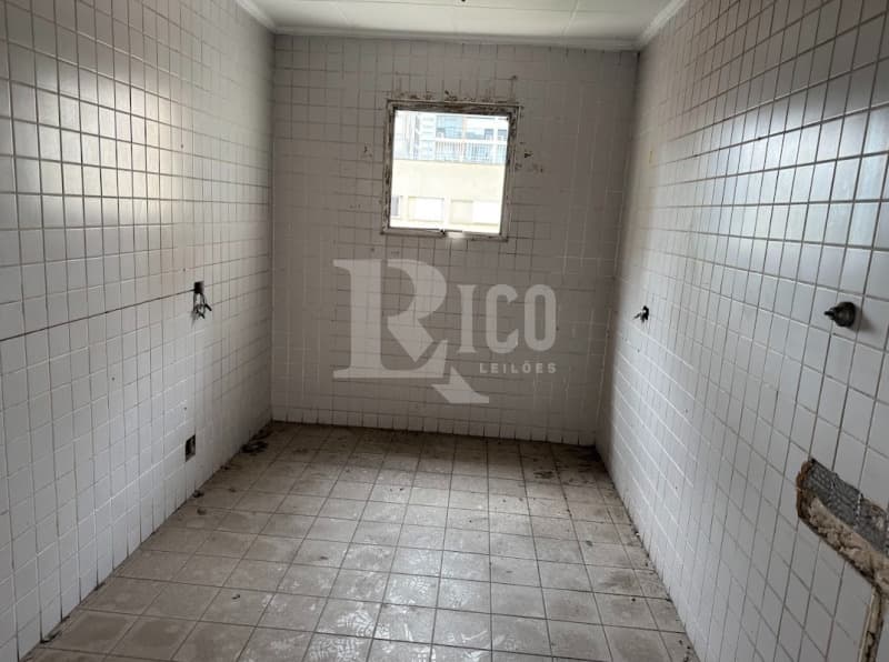 Foto 47 de 56: Comercial em leilão em São Paulo - SP — LOTE 001 Um prédio de 11 pavimentos