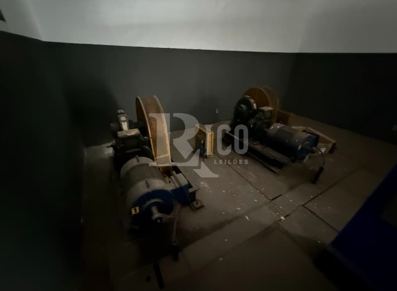 Foto 50 de 56: Comercial em leilão em São Paulo - SP — LOTE 001 Um prédio de 11 pavimentos