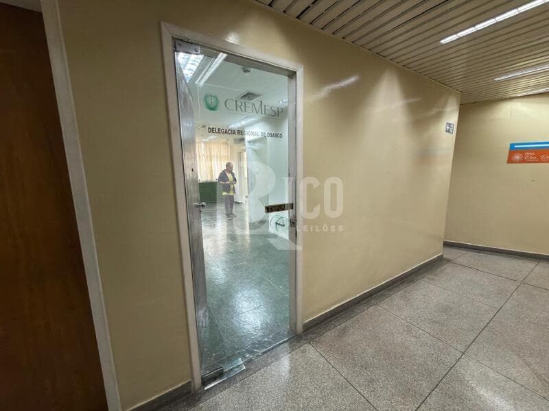 Foto 2 de 4: Comercial em leilão em Osasco - SP — LOTE 001 Sala comercial