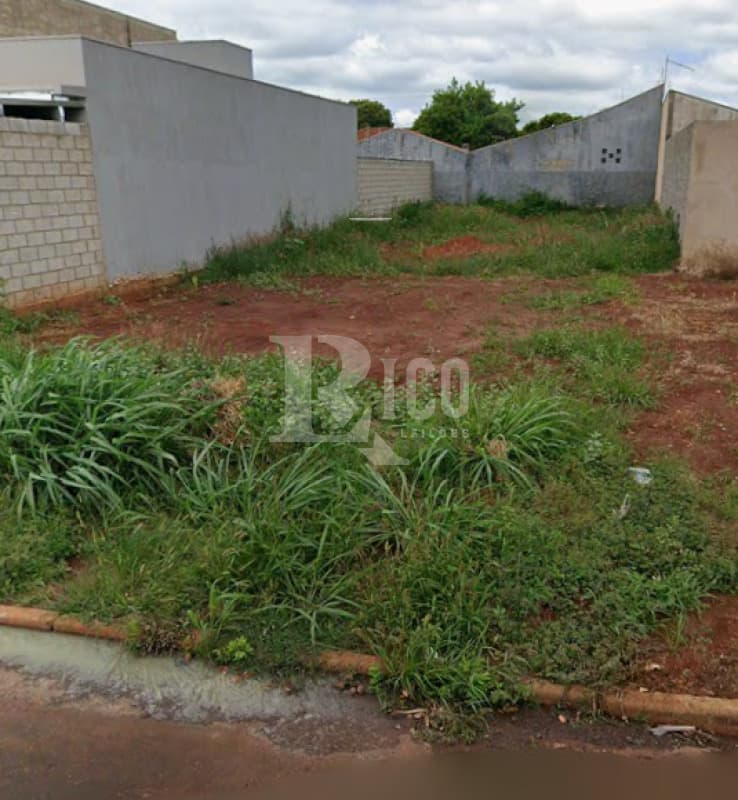 Foto 1 de 3: Terreno em leilão em Araraquara - SP, bairro Jardim Universal — LOTE 001 TERRENO SEM ÁREA CONSTRUÍDA