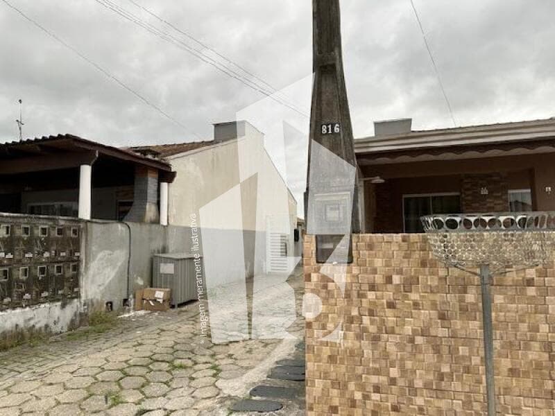 Casa em leilão em Matinhos - PR — LOTE 233 MATINHOS/PR - CASA