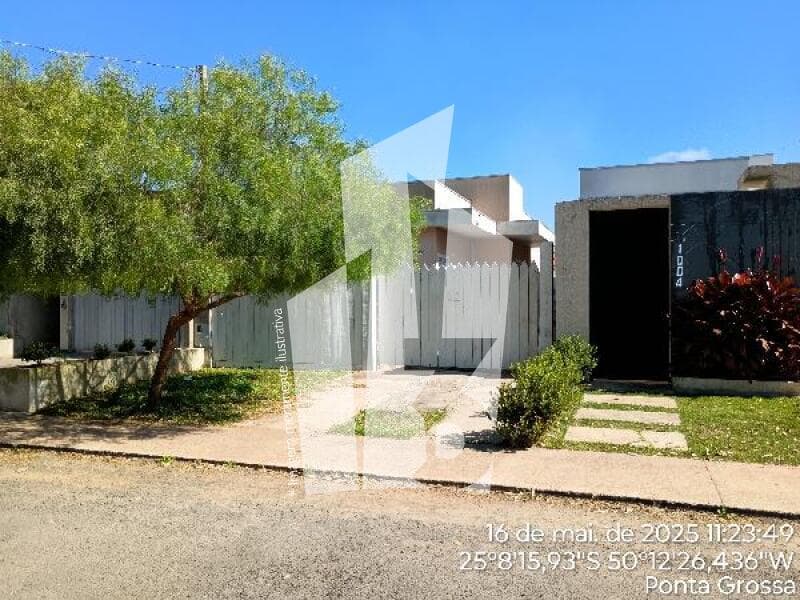 Casa em leilão em Ponta Grossa - PR — LOTE 241 PONTA GROSSA/PR - CASA