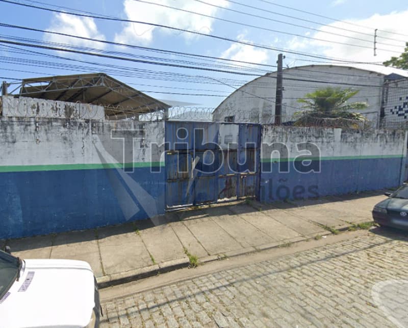 Foto 2 de 3: Terreno em leilão em Guarujá - SP — LOTE 001 Galpões no Guarujá