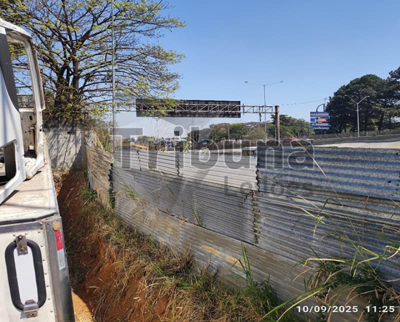 Foto 10 de 13: Terreno em leilão em Guarulhos - SP, bairro Cidade Industrial Satélite de São Paulo — LOTE 001 Terreno com 257m² em Cumbica