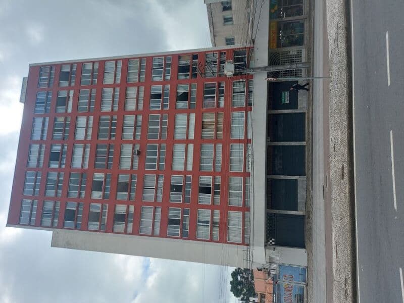 Foto 1 de 4: Comercial em leilão em Curitiba - PR — LOTE 001 CENTRO - LOJA A – Térreo - do CONDOMÍNIO EDIFICIO CASA BLANCA – Avenida Professor Fernando