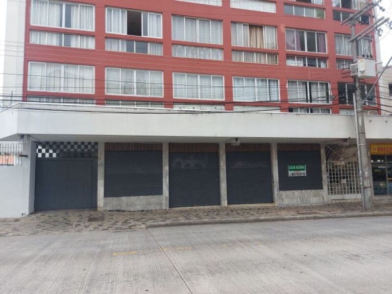 Foto 3 de 4: Comercial em leilão em Curitiba - PR — LOTE 001 CENTRO - LOJA A – Térreo - do CONDOMÍNIO EDIFICIO CASA BLANCA – Avenida Professor Fernando