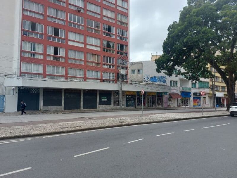 Foto 4 de 4: Comercial em leilão em Curitiba - PR — LOTE 001 CENTRO - LOJA A – Térreo - do CONDOMÍNIO EDIFICIO CASA BLANCA – Avenida Professor Fernando