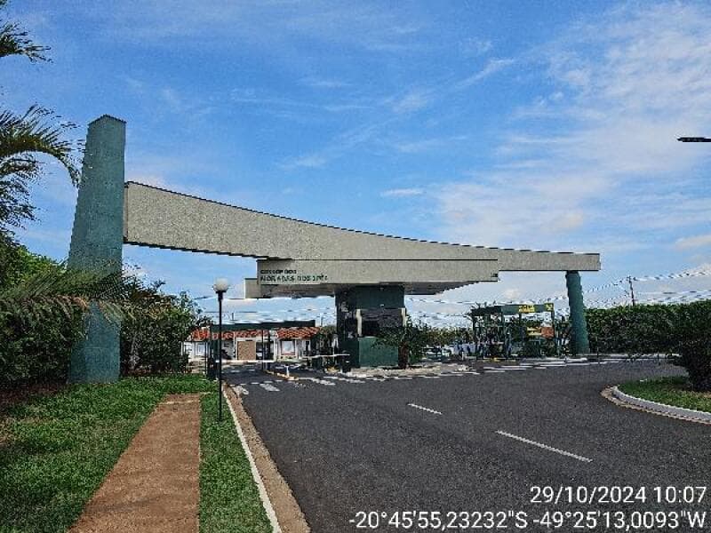 Casa em leilão em São José Do Rio Preto - SP — LOTE 539 MORADAS DOS IPES