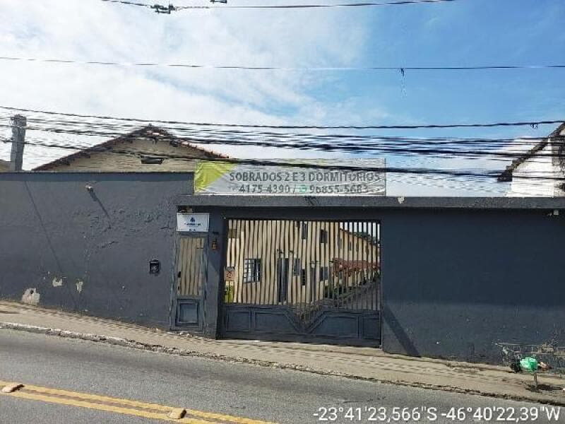 Casa em leilão em São Paulo - SP — LOTE 556 COND RES TURMALINA