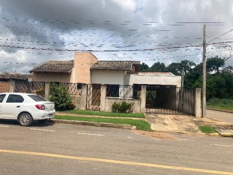 Casa em leilão em Lucas Do Rio Verde - MT — LOTE 206 CASA
