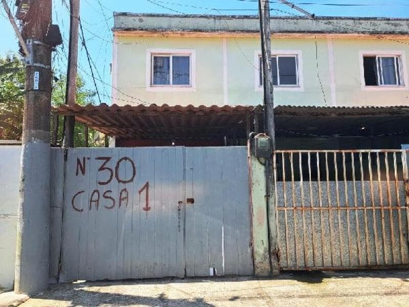 Casa em leilão em Nova Iguaçu - RJ — LOTE 323 JD LARANJEIRAS