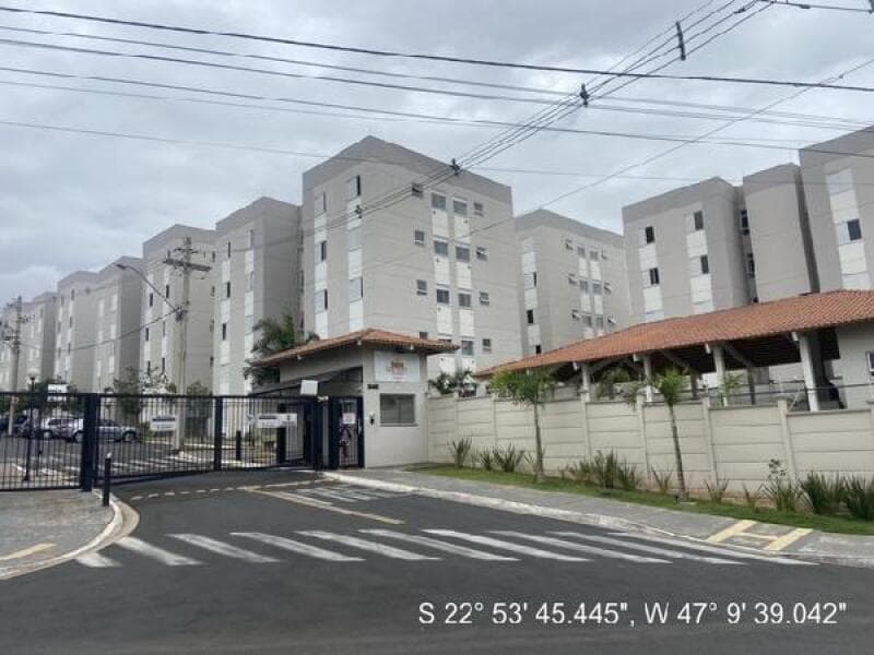 Apartamento em leilão em Campinas - SP — LOTE 483 COND RES HM21-4