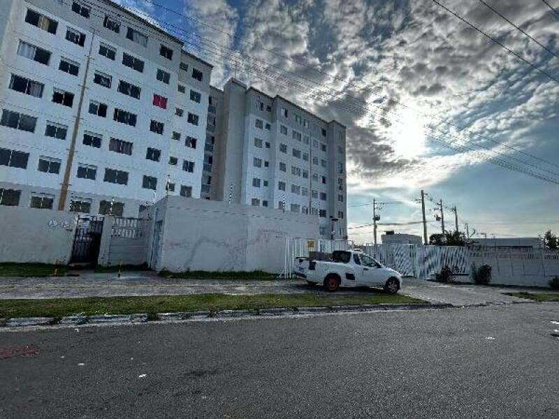 Apartamento em leilão em Salvador - BA — LOTE 016 COND VILLA DORO