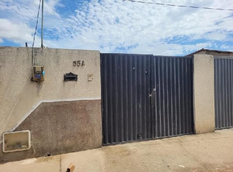Casa em leilão em Horizonte - CE — LOTE 033 CASA