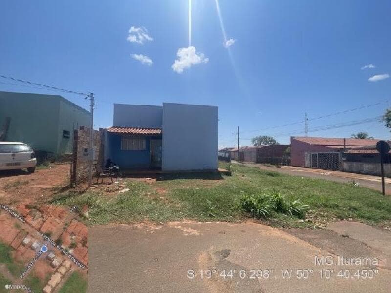 Casa em leilão em Iturama - MG — LOTE 123 CASA