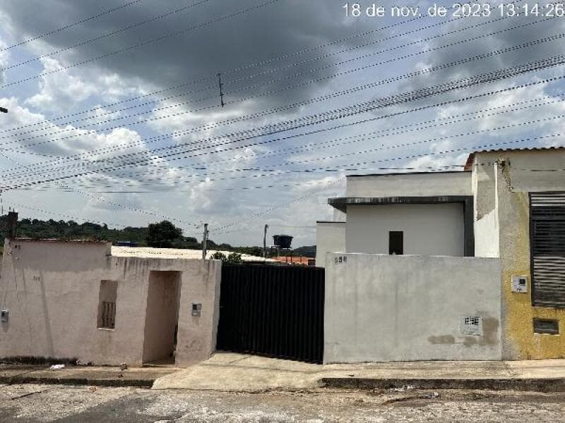 Casa em leilão em Nepomuceno - MG — LOTE 132 CASA