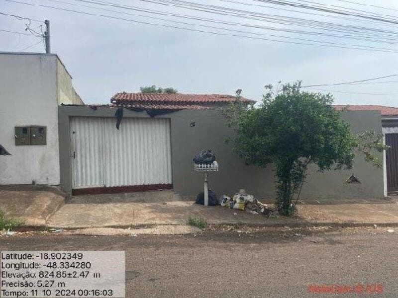 Casa em leilão em Uberlândia - MG — LOTE 152 CASA